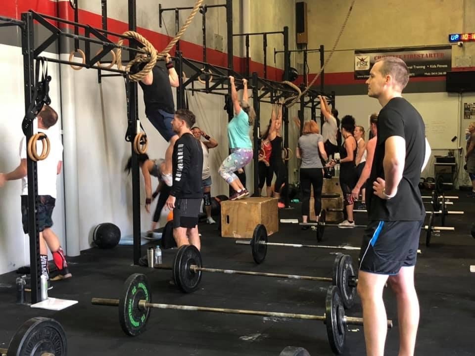 CureCancerAu's tweet photo. #FundraiserFriday We've seen many different fundraisers take place but none like Heather's Crossfit Game Championship! With a #BarbeCURE, sweat and cheers, it was a thrilling event and the team raised an amazing $1,326 for cancer research #GoTeam! https://t.co/fS4GFBm9Lx