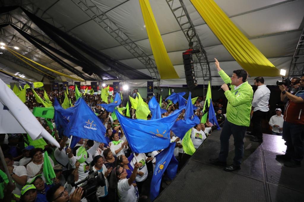 AlvaroArzuE's tweet photo. Muchas gracias familia #Unionista

#SolVistoSolMarcado 🔆 @p_unionista https://t.co/VwNGBRHOk9