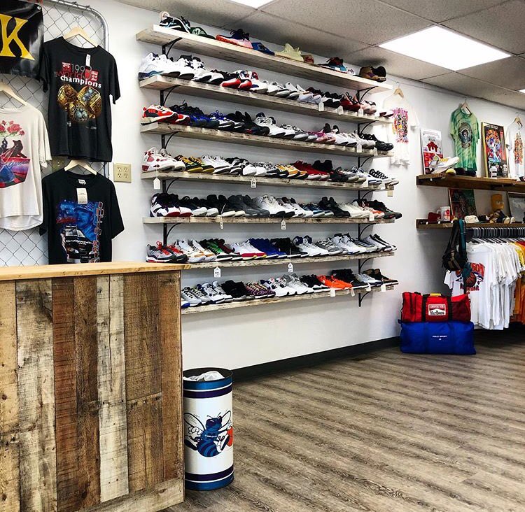 RetroShack864's tweet photo. Grand opening this Saturday @ 11am!                                                  Location: 300 Union Street Spartanburg, South Carolina.                  Pull up and show some love, and cop some 🔥 https://t.co/DgiyottSdy