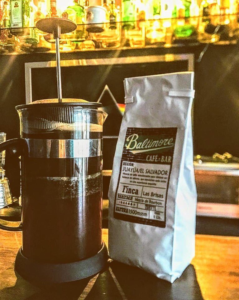 Baltimore_Bar's tweet photo. Porque no solo de birria vive el hombre, nuestra opción de café es ideal para cualquier momento. 

Los esperamos, siempre! ☕ #TheBarIsOPEN #VisitaNuestroBar #PubBar #RockBar #CoffeeBar https://t.co/4WvigqU5YY
