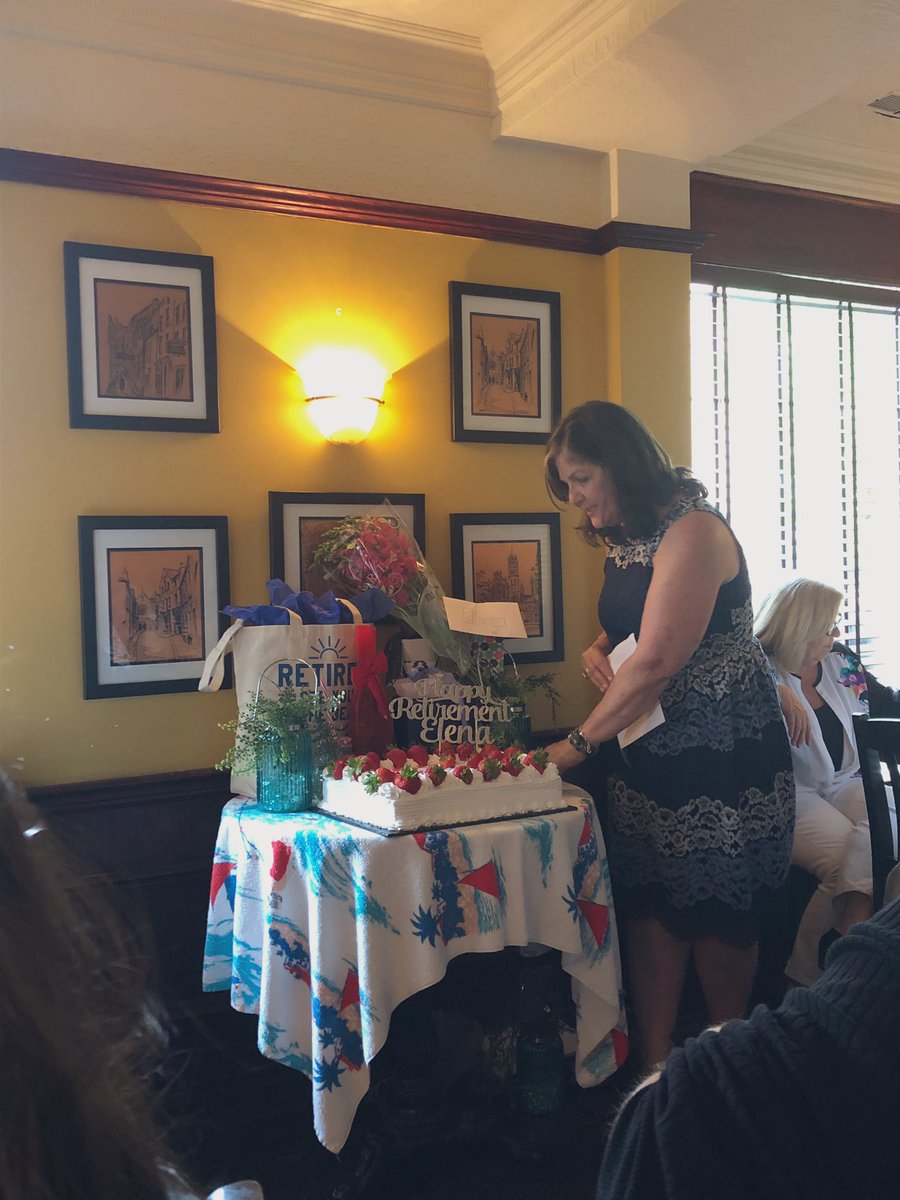 missbiancafung's tweet photo. Celebrating the retirement of a truly amazing woman ♥️ @VeronicaLibrary you will be missed! @StVeronicaDP https://t.co/coqULkEj9L
