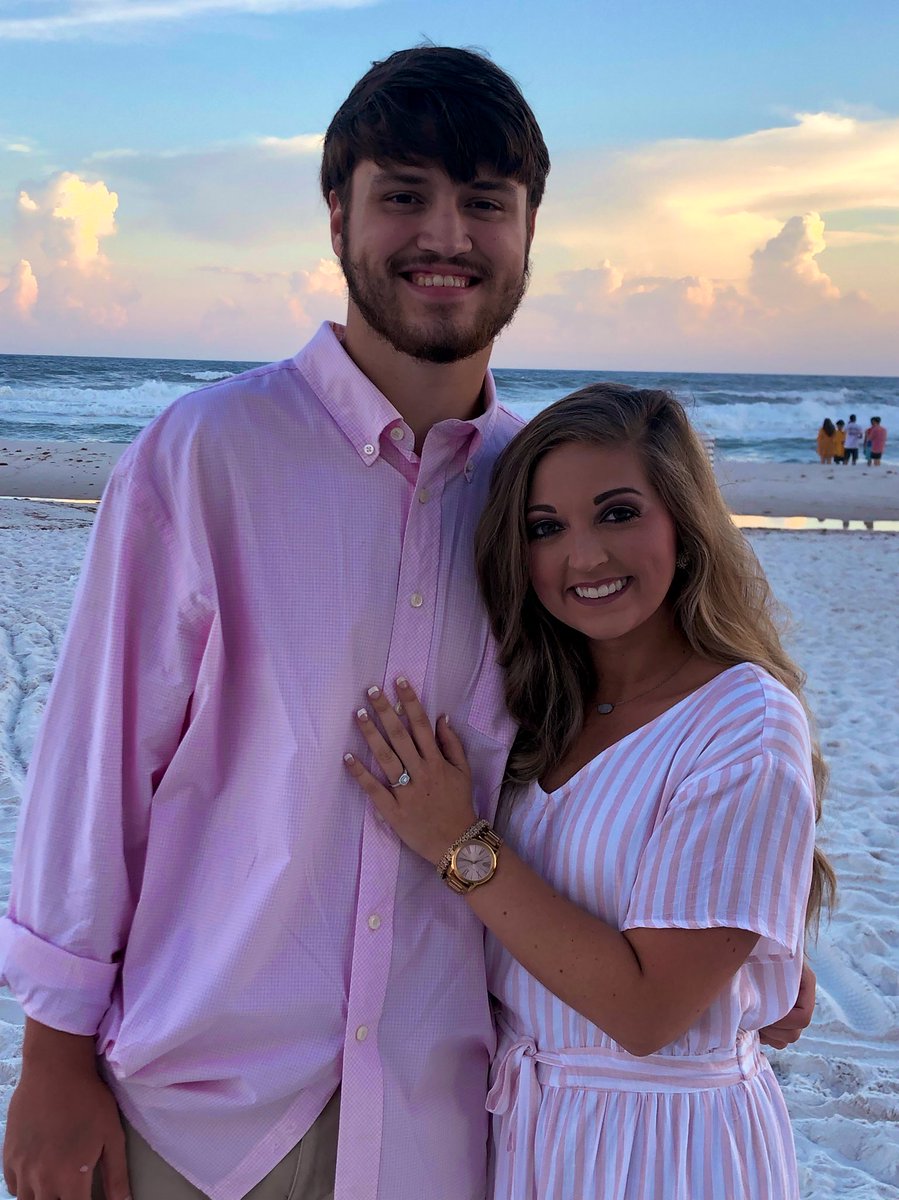 KristinKayy_'s tweet photo. My best friend asked me to marry him and I said YES!! I can’t wait to marry you Clay Porter. I love you so much. Let’s plan a wedding! 💍💗  @ClayPorter23 https://t.co/VQC8Ru64rZ