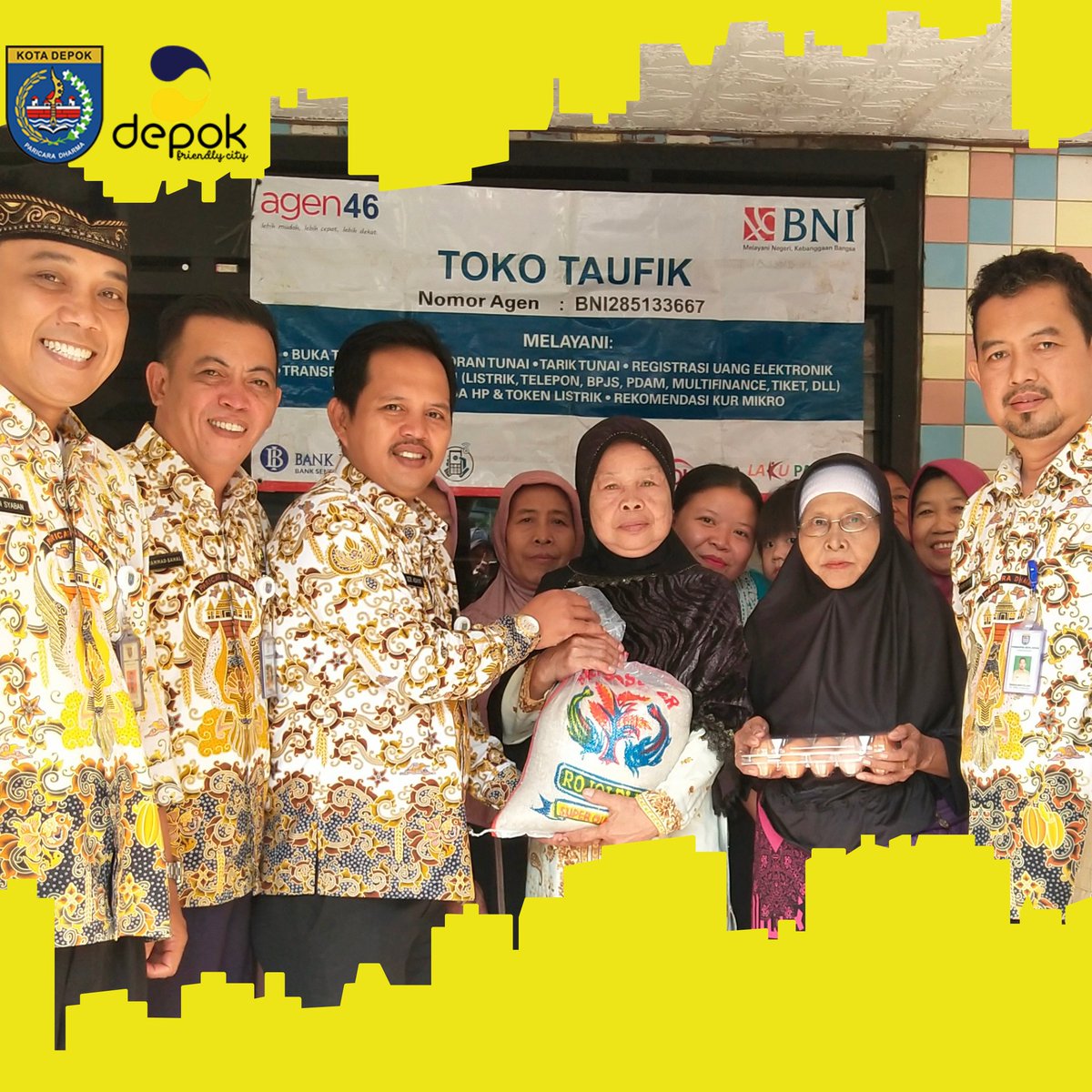 DedeHidayatSe's tweet photo. Mengawali pagi tadi saya ingin tahu proses dari pada pendistribusian bantuan BPNT dan juga ingin menyapa masyarakat yang sudah mulai berantrian di lokasi.

Bojongsari, 13 Juni 2019
@idrisashomad 
@elfarah16 
@humas_depok
@humas_bojongsari

#kotadepok
#depokbersahabat https://t.co/qtbc6KiHj1