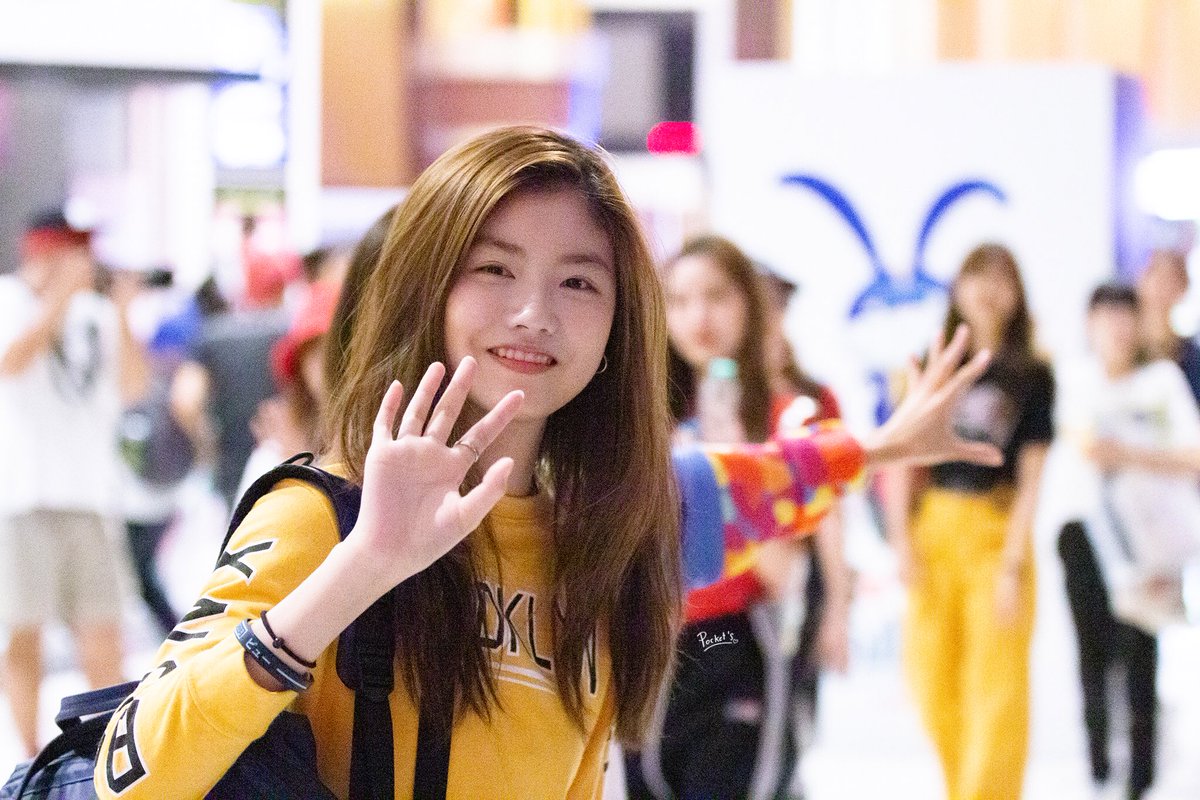 pocketsfanpage's tweet photo. (2)
#ViewPocket #ViewFinder #ViewBNK48 #BNK48 #Pocketfanpage https://t.co/h24dDrbMuA