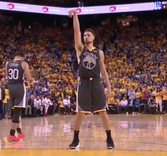 BR_NBA's tweet photo. Legend. https://t.co/FWKl8Jxgkc