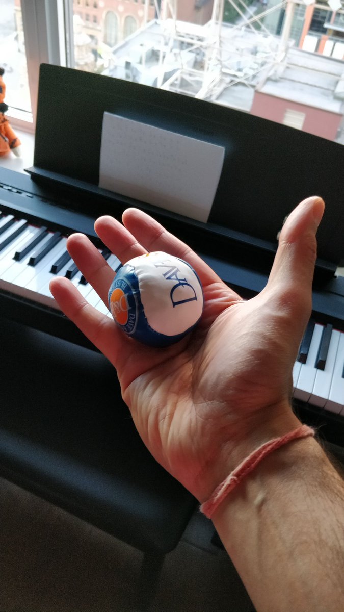 Kawhi holding a basketball. #NBAFinals #Kawhi #bighands #palmbeach