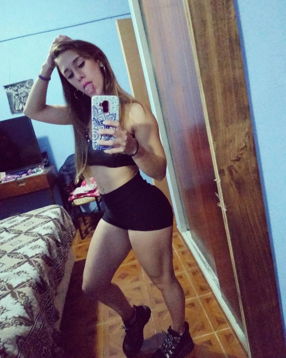 BellasEnShorts's tweet photo. No lo dejes que te apague! 🥳 #mariielitacuerva https://t.co/yMk35BxdNT