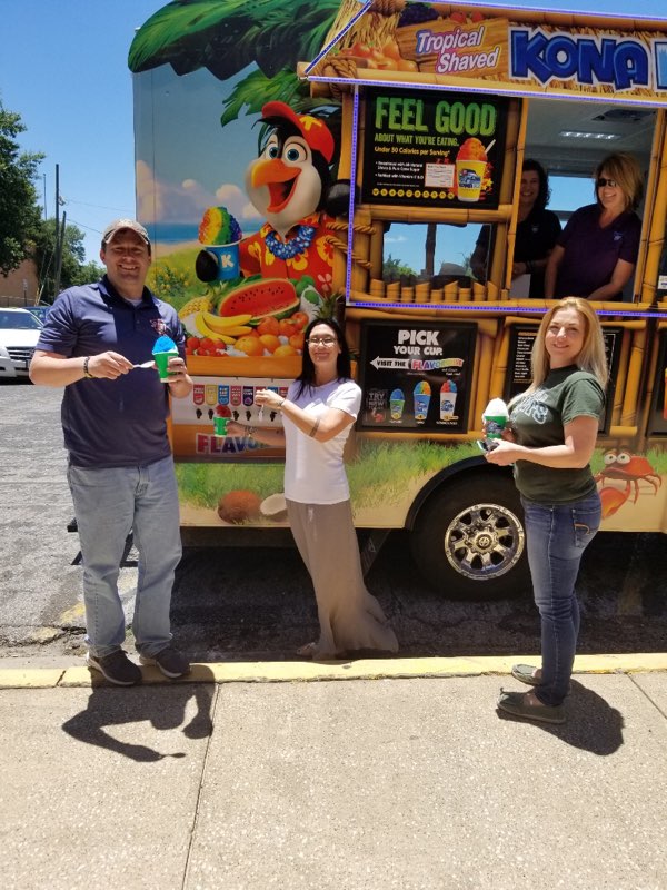 HornetBuzzMPMS's tweet photo. Thank you Kona Ice for stopping by MPMS today to treat our Summer School teachers and staff.
#MPMS2019
#KonaIceHuntsville https://t.co/Cm7CDPxJrp