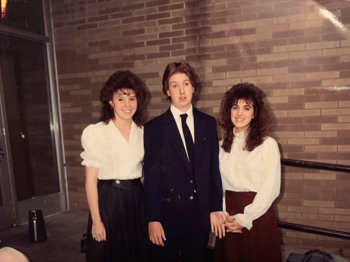 cuccicoo1002's tweet photo. Carmel Spring Concert series 1988 (my siblings) vs 2019 ♥️ (my child and friends) #carmelschools #gfms #springconcertseries #carmelmusicdepartment https://t.co/U20ObwaSiq