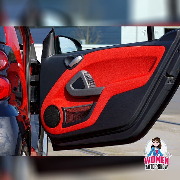 WomenAutoKnow's tweet image. You can instantly cool down a car that has been sitting under the sun by rolling down the window on one side and opening and closing the door on the other side five to six times. #DoorOpen #WomenAutoKnow @AudraFordin