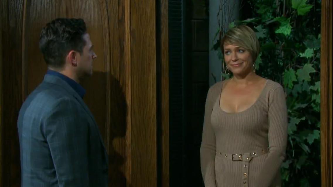 SteffyWyatt's tweet photo. Stefan shrugs off "Nicole" "I can't imagine what we have to talk about." 🤨🤔🤷‍♂️ #Days #Kristole #Kricole #Krefan 👀👀 https://t.co/jAKA1y5fl0