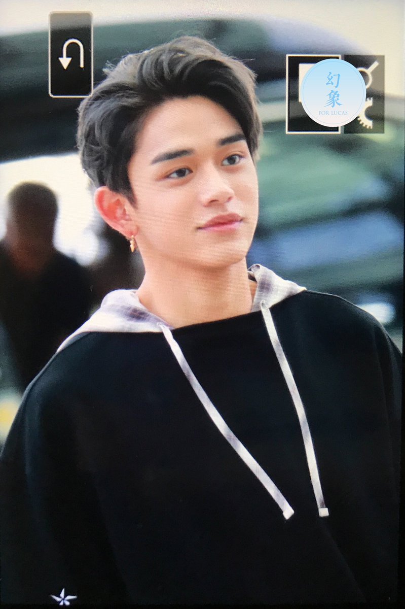 DelusionLucas's tweet photo. #LUCAS #루카스 #黄旭熙 #WayV #威神V

190614

ICN Preview https://t.co/DGPJHry3Du