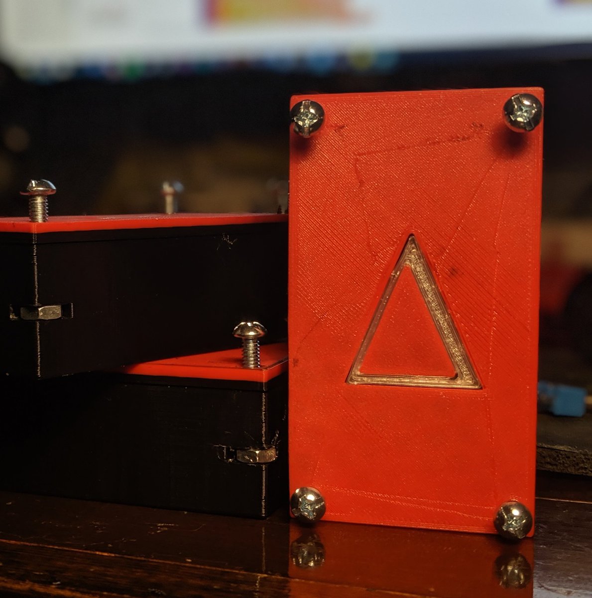 ChromaticityLED's tweet photo. How about some new cases? These are fresh off the bed of the 3D printer. Still have to sand, give them their clear coat and install the boards! What do you think?
#3dprinting #cases #chromaticity #leds #specialeffects https://t.co/hDQLR8EFZj