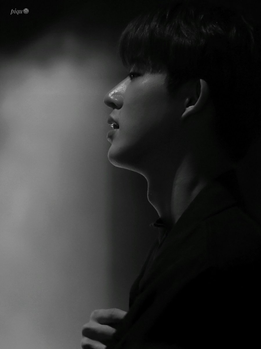 BINHWANTH's tweet photo. ตอนนี้กระแสข่าวของฮันบินเหมือนว่าจะหนักขึ้นเรื่อยๆ อยากให้ทุกคนมีสติไว้นะคะ ตอนนี้เราต้องจับมือฮันบินให้แน่นๆ เชื่อว่าน้องต้องการกำลังใจอย่างมากเพื่อจะผ่านเรื่องร้ายๆ ไปให้ได้ และเราไอคอนิกทุกคนก็คือกำลังใจของน้องค่ะ https://t.co/xHGZEVcboe