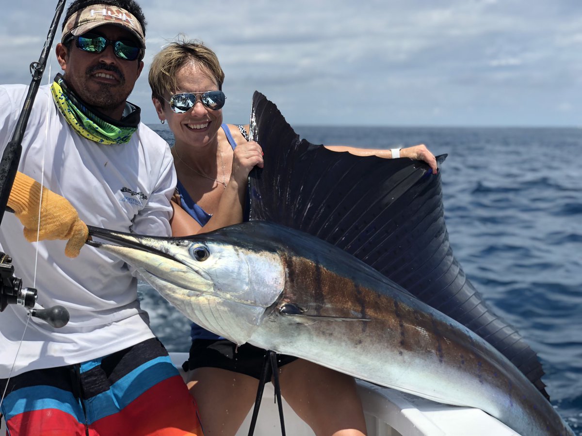 Angela Muñiz Rutherford tweet media