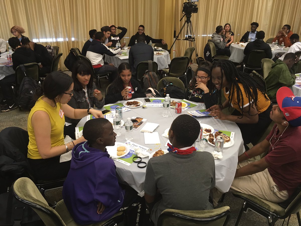 Last year two teachers from PS/MS 206 in <a href="/CSD_4/">NYC SchoolDistrict 4</a> came to the <a href="/ESIP2P/">ESI Peer 2 Peer Mentoring</a>  Mentoring Showcase and decided to start a peer mentoring at their school. Today they returned with the youngest mentors in the room. This👇🏾this right here is #WhyIDoThisWork #ChangeTheNarrative