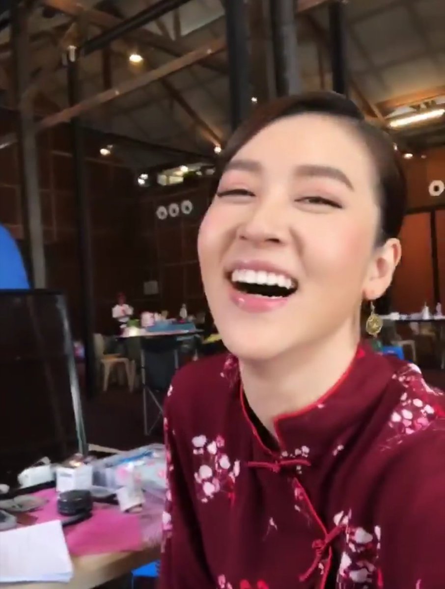 Thongsa49464270's tweet photo. #เต้ยเชียร์ #cheerny14 
ยิ้มเยอะๆนะ.....สุขสันต์วันศุกร์ https://t.co/D38nx6Ivw6