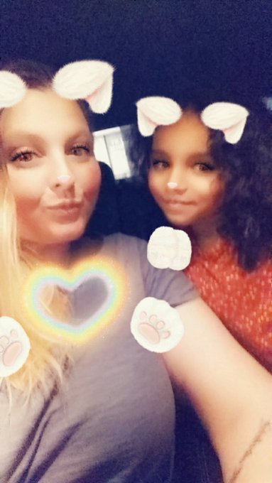 Out with one of my princesses😍 https://t.co/glYrDZwsgU<a href="/tag/newprofilepic"class="tags"><span>#newprofilepic</span></a>