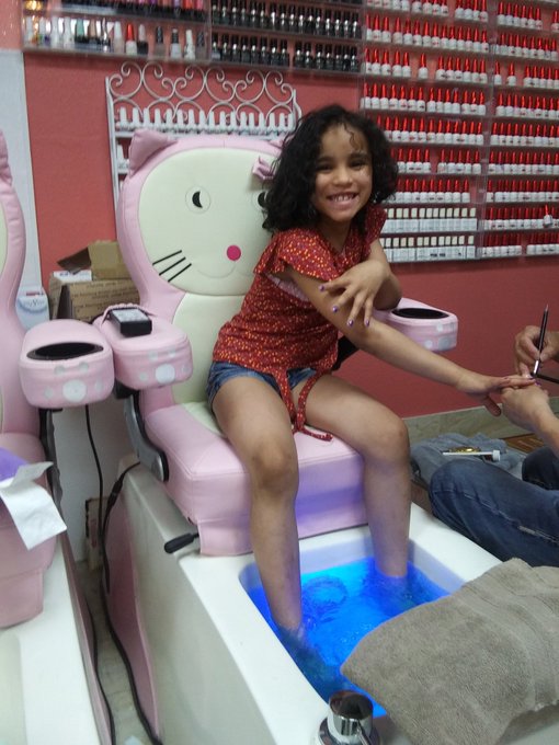 Out with one of my princesses😍 https://t.co/glYrDZwsgU<a href="/tag/inmyfeelings"class="tags"><span>#inmyfeelings</span></a>