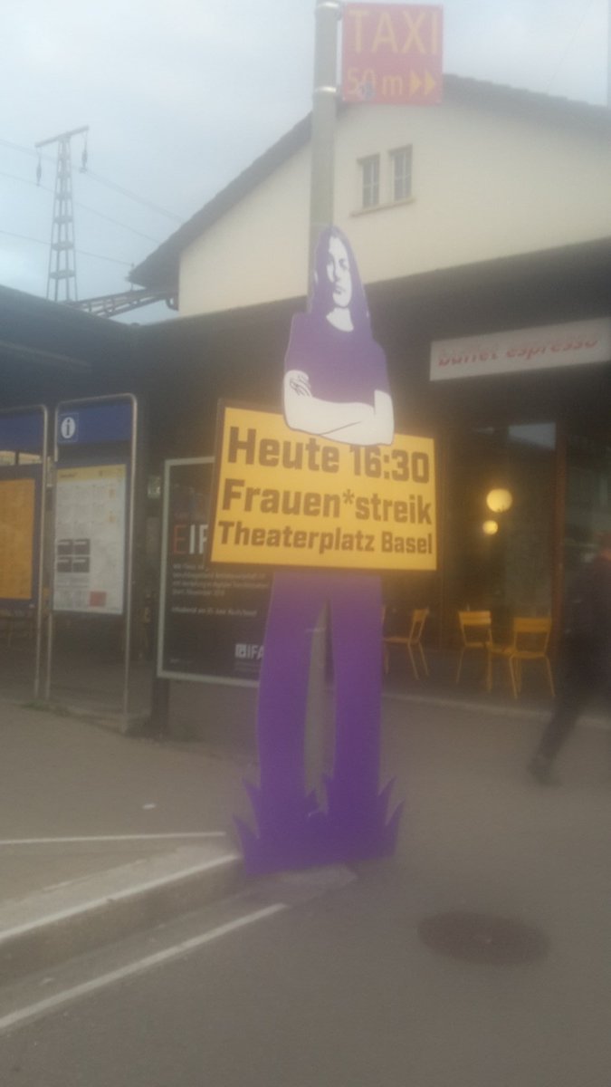 Heute #frauenstreik2019 - es beginnt! Um 6.15 Uhr am Bahnhof 
#gleicherlohn
