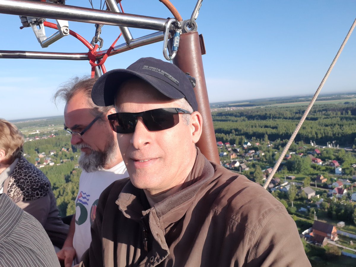 Hoy homenajeamos en #Rusia al #che y a #Maceo en su natalicio de una manera diferente, en un vuelo de la solidaridad, con la Sociedad de Amistad con #Cuba <a href="/CubaMINREX/">Cancillería de Cuba</a> <a href="/EmbacubaRusia/">Embacuba Rusia</a> <a href="/YairaJR/">Yaira Jiménez Roig</a> <a href="/GlezGaliano/">A. González Galiano</a> <a href="/anamarianpp/">Ana Mari Machado</a> <a href="/Alba_B_Soto/">Alba B. Soto</a> <a href="/VergaraBuenoA/">Armando Vergara Bueno</a> @vicmanroet <a href="/MarthaGarciaH/">Martha</a>