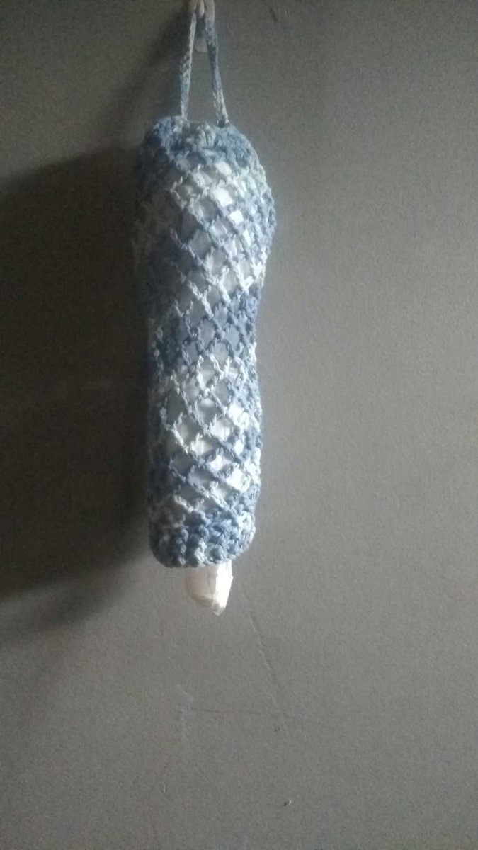 TexasRoseCroche's tweet photo. Grocery bag holder
#grocerybagholder #crochet #handmade #supportsmallbusiness #yarn #crocheting #TexasRoseCrochet https://t.co/rMcI0uM9JN
