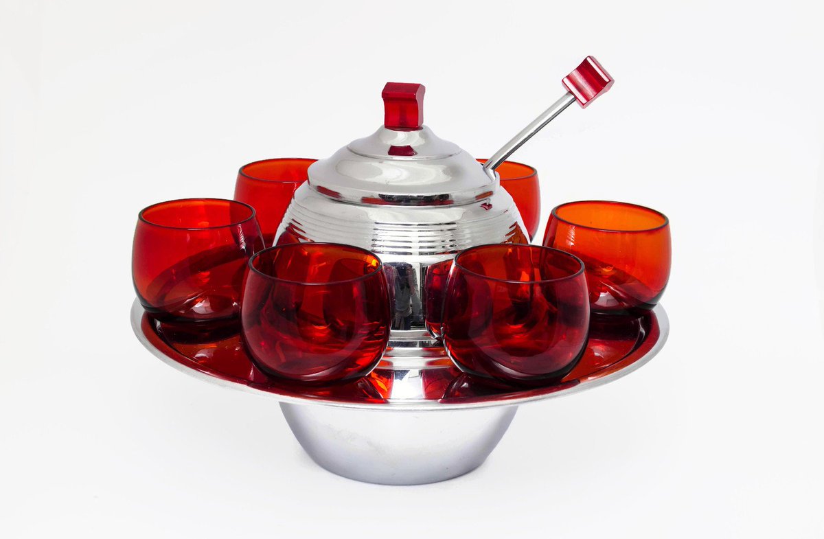 MDarlingVintage's tweet image. Atomic Red and Chrome Punch Bowl Cocktail Server etsy.me/2PYWl5f #MadameDarling #PunchSet