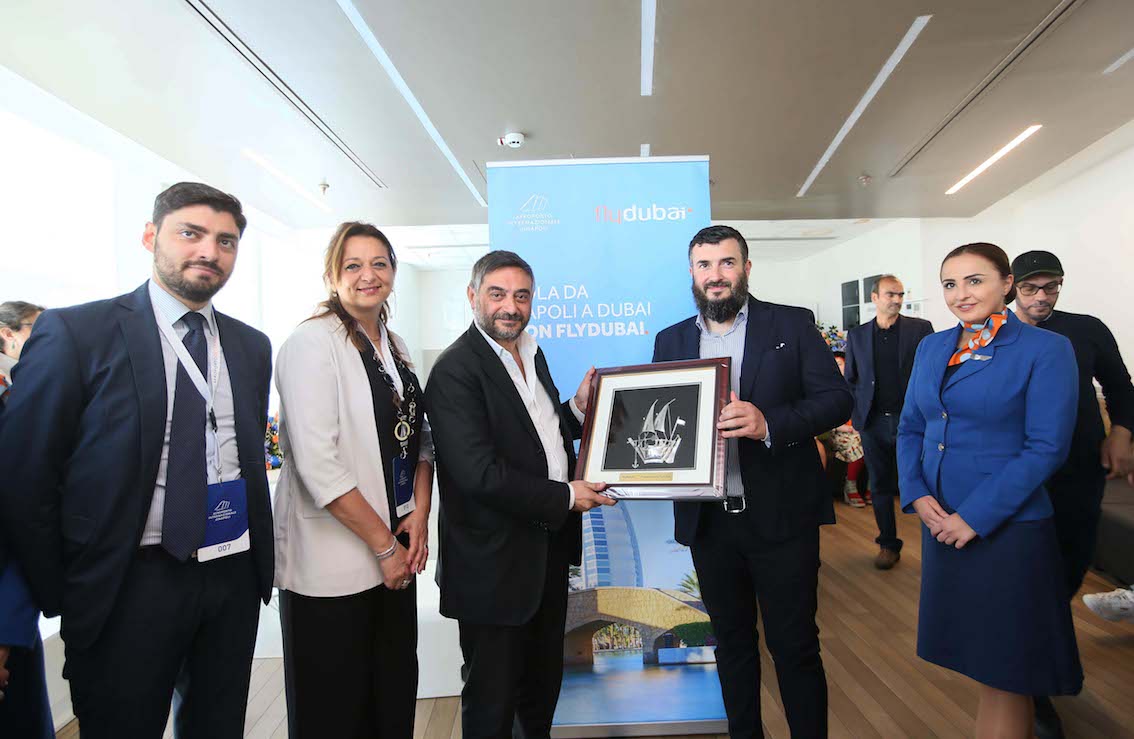 TurismoItaliaNw's tweet photo. flydubai atterra a Napoli: decollano i voli diretti da e per Dubai in codeshare con Emirates, le nuove opportunità
Leggi la notizia https://t.co/3BqOJEP19h
#flydubay #Napoli #Emirates #volidiretti #estate2019 #eventi #turismo @flydubai @AeroportoNapoli https://t.co/pec3tldlnS