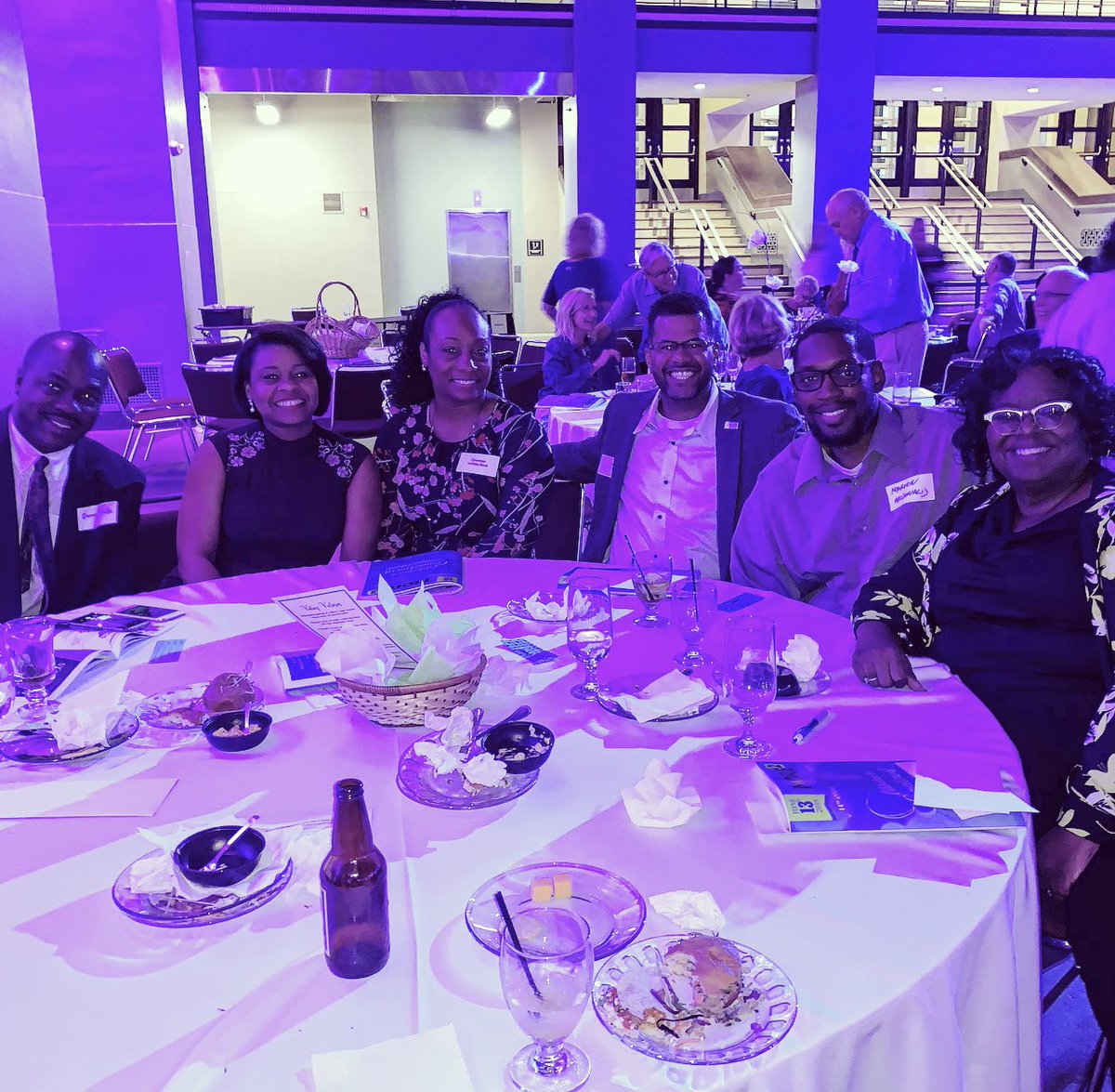 NateHogan9's tweet photo. Great #MORE2 event tonight, shared with some incredible people! @chollidayscott @LateshiaWoodley #DarrinSlade #MarvinMcDonald #CandaceCheatem #RacialEquity https://t.co/msjivCnXEr