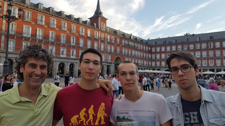 INSelPla_Cicles's tweet photo. Un equip del CFGS #Informàtica @INSelPla participa a la final de #programació @programame que es celebra a la @unicomplutense de #Madrid. 
Gràcies Francesc, Sergi i Víctor!

#Banyoles #Plaestany #Girona #Catalunya
#cicleformatiu #grausuperior #dual
#programadors

! #DEPChimuelo https://t.co/Ct5uepZBJl