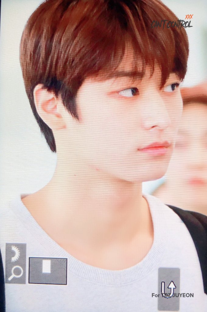 cantcontroljy's tweet image. 190614 전신얼빡 다 대가리깨 #THEBOYZ #더보이즈 #주연 #JUYEON #통제불능