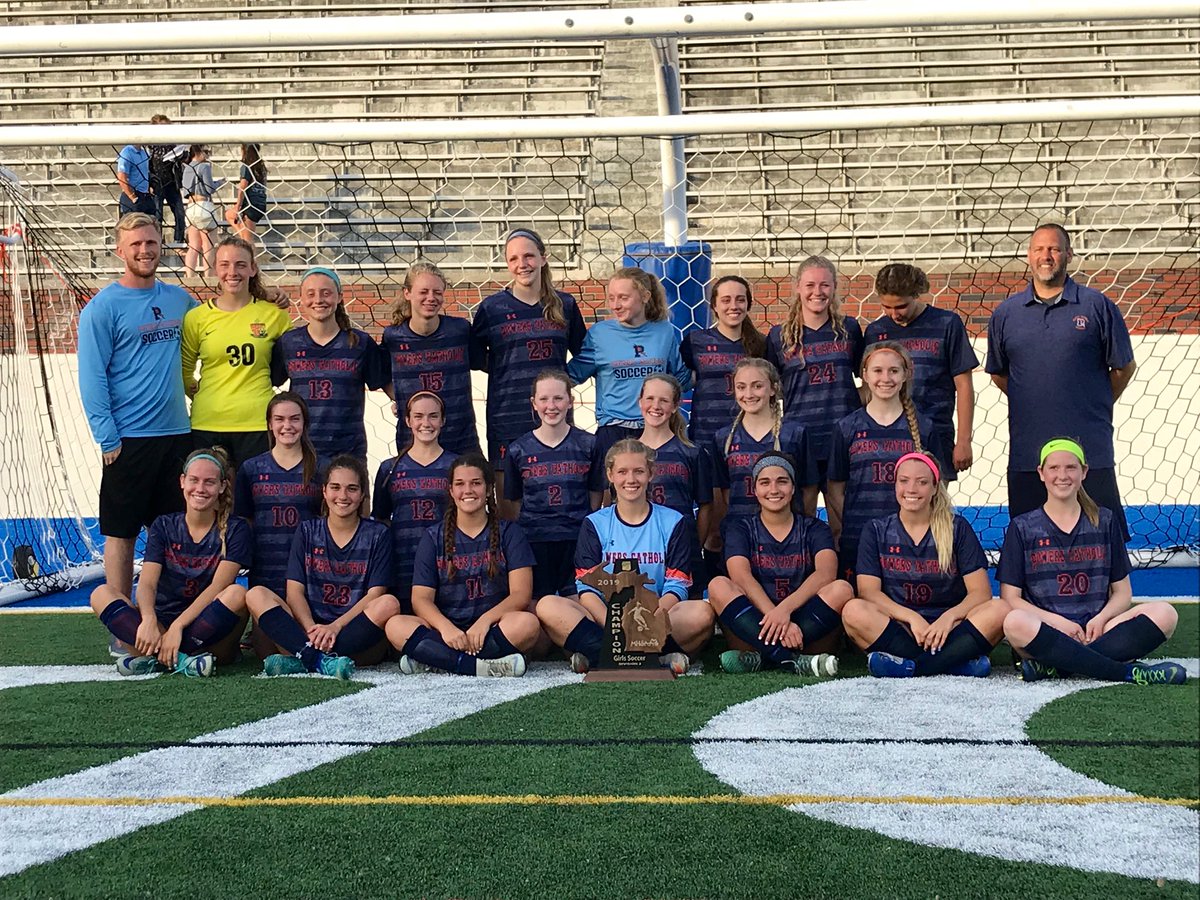PCHSWomenSoccer's tweet photo. winna winna chicken dinna 🍗🍗State semis here we come!! 2-0 dub over Fenton 🤪 goals by @domiamato6 &amp; @rrasins20 🤩🤓🔥 #regionalchamps https://t.co/WFV12j7vtZ