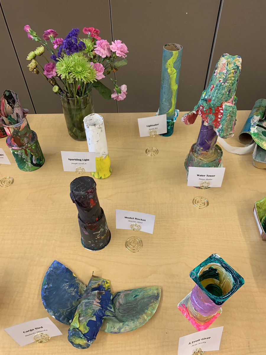 AskAndreaHite's tweet image. Today was our second #LateDayPalooza and it was a great success! Loved seeing all the spring projects &amp;amp; of course, spending time as a community while dancing 😉 #uclskids #LabExtendedDay #uchicagolab @uchicagolab