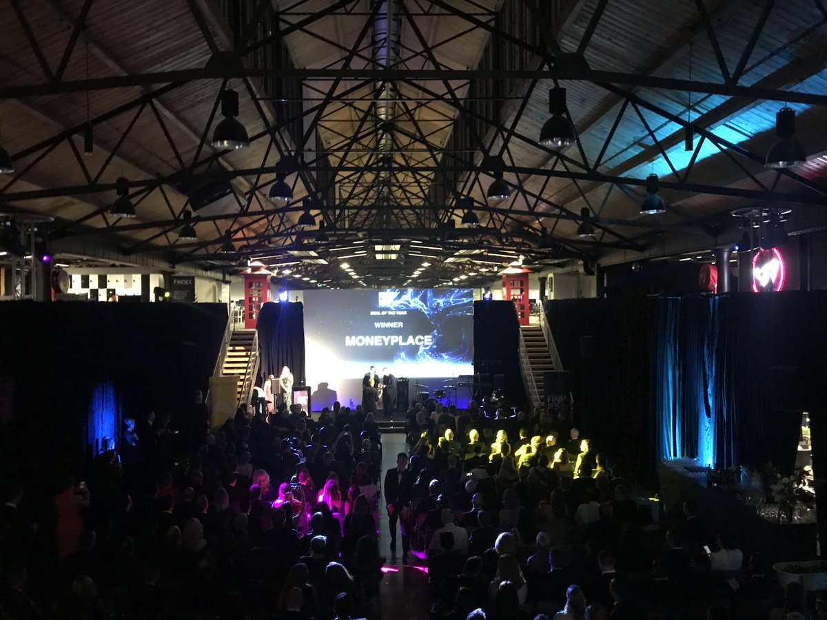 Thrilled to win Deal of the Year at the <a href="/ausfintech/">FinTech Australia</a> #Finnies19 last night for our deal with <a href="/LibFinancial/">Liberty</a>! Congratulations to all the other winners too! #finnieawards