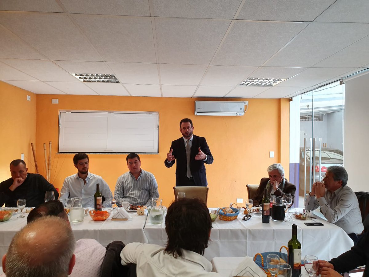 JeronimoCOK's tweet photo. Nos reunimos con @joseurtubeyok con quién intercambiamos ideas sobre como mejorar el desarrollo industrial y como generar nuevos puestos de trabajo https://t.co/GA1AjICihO