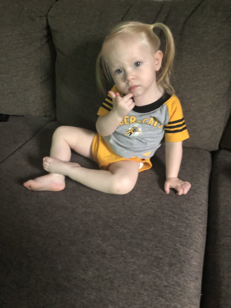JennBird17's tweet photo. #AllConnected @Telus Go Cats! Ready for an awesome season!!!! https://t.co/TuOB85llwb