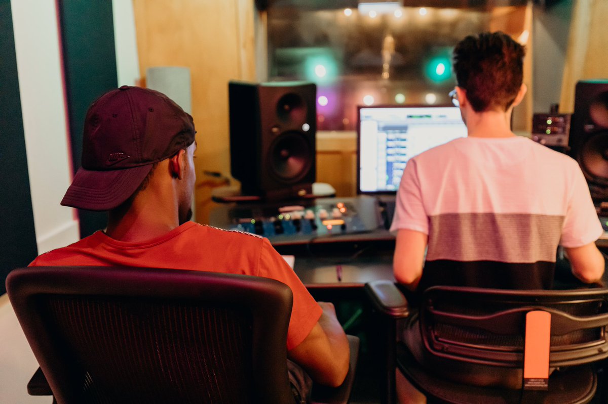 TheRealKamilo's tweet photo. Anotha hard day of watchin this nigga work on my tracks. #hiphop #nashville https://t.co/rh9PXZJag4
