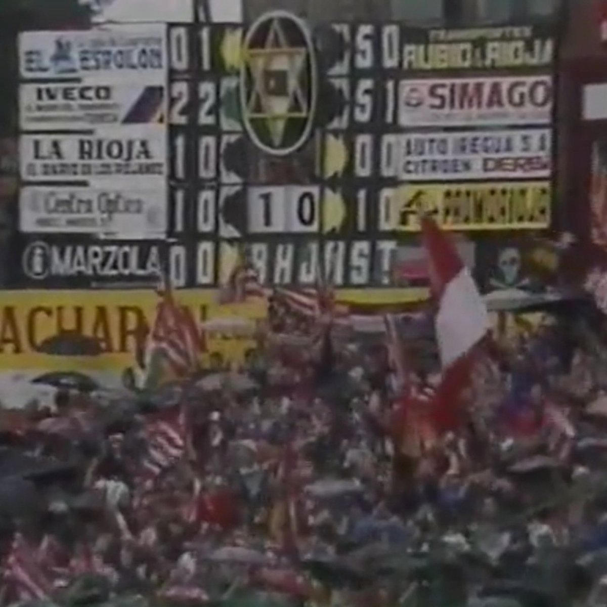 Hoy cumple años <a href="/Felipe_Royo/">Felipe Royo</a>.Con ocasión de su 85 aniversario,la cadena Ser dedicará una programación especial a su obra y legado,transmitiendo en directo el besamanos desde La Becada donde el pueblo llano presentará sus respetos al egregio mandatario.