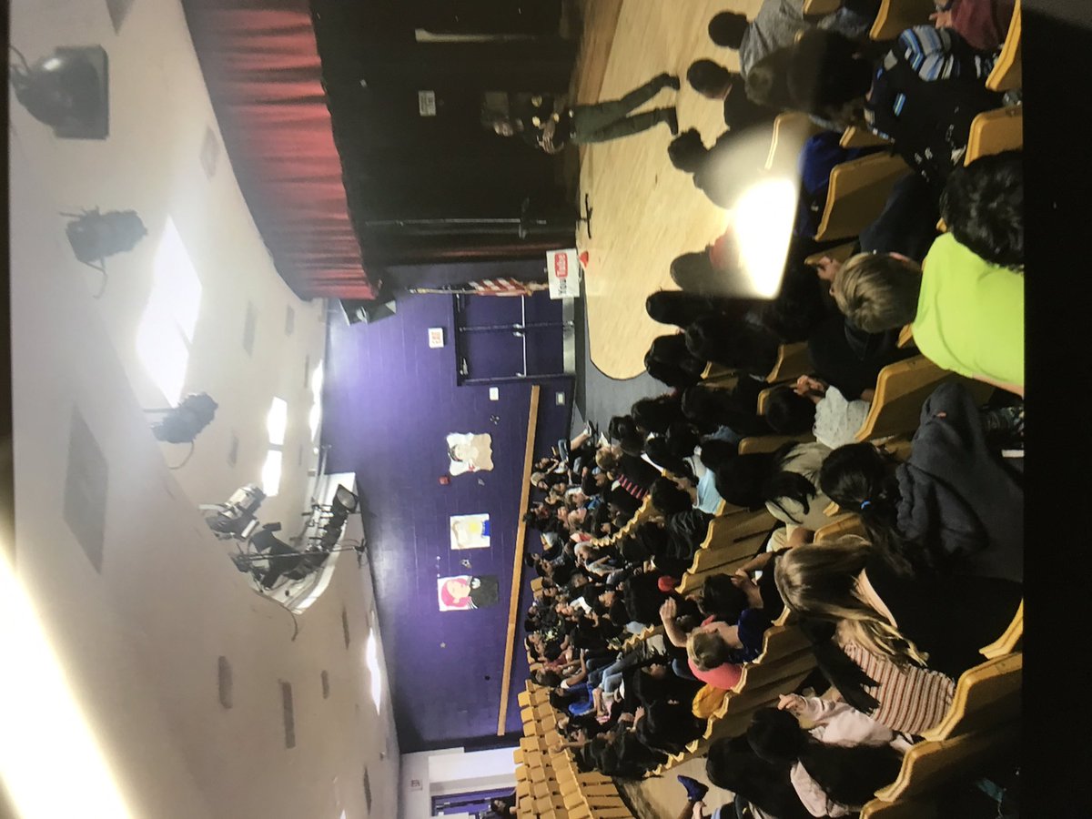 sdusdwangenheim's tweet photo. #BetterSD Our PTSA President spoke to our students today about his job duties as a Juvenile Probation Officer and typical experiences of juvenile offenders. https://t.co/sNICgHFUcH