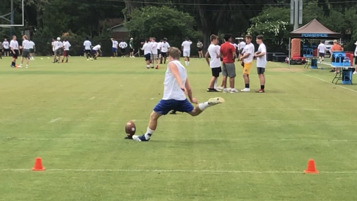 VandiverTitus's tweet photo. Did some kicking @valdostastatefb camp and had a good time. It was also great meeting @coachroghughes can’t wait to talk again!! @Prokickercom #APKFootball #hokahey https://t.co/JNZtNRHmYb