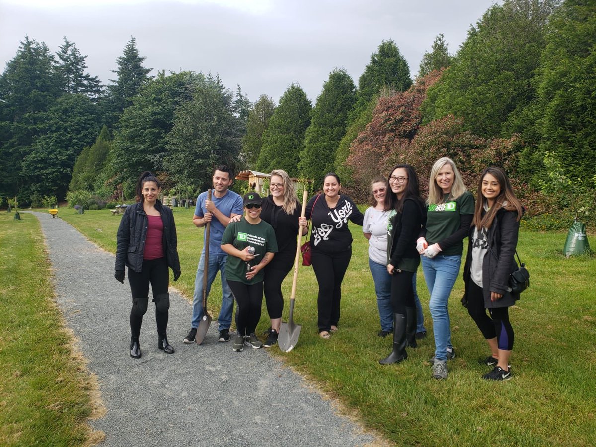 mdhanda01's tweet photo. Had a great time bonding with the team and volunteering at our local Ocean Park Community Orchard #WorldEnviromentDay @sunransek https://t.co/NOJ5zGSKVR