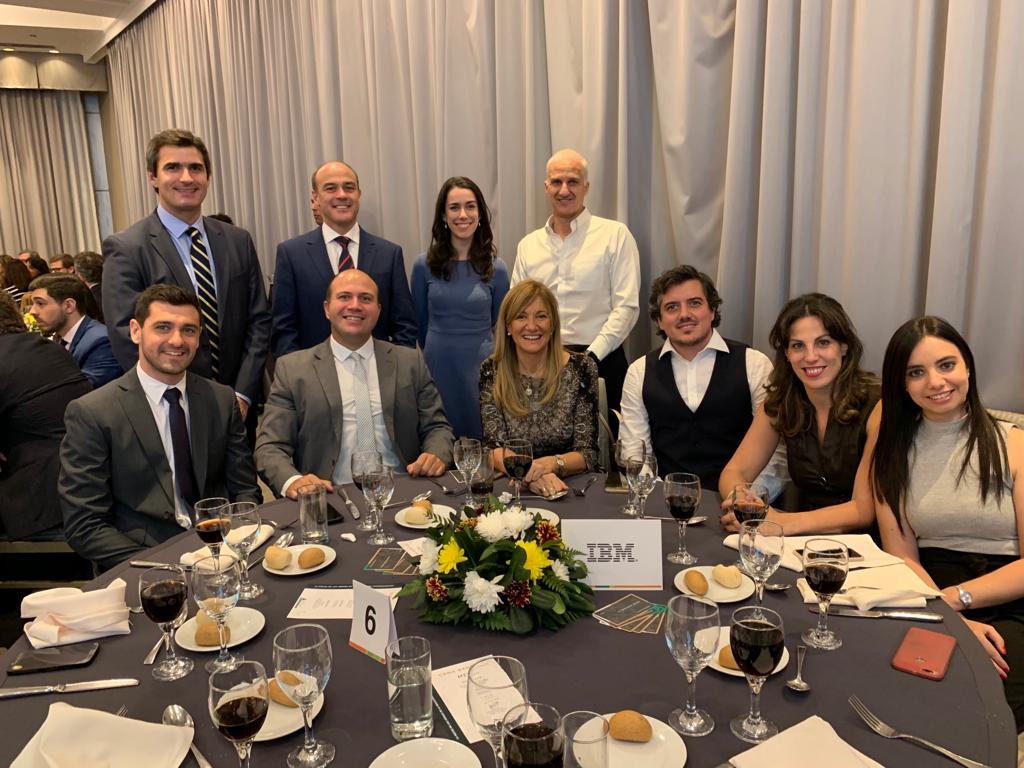 nato317's tweet photo. @IBMUruguay presente una vez más en #cenaDESEM!! https://t.co/rWJsAJGTK1