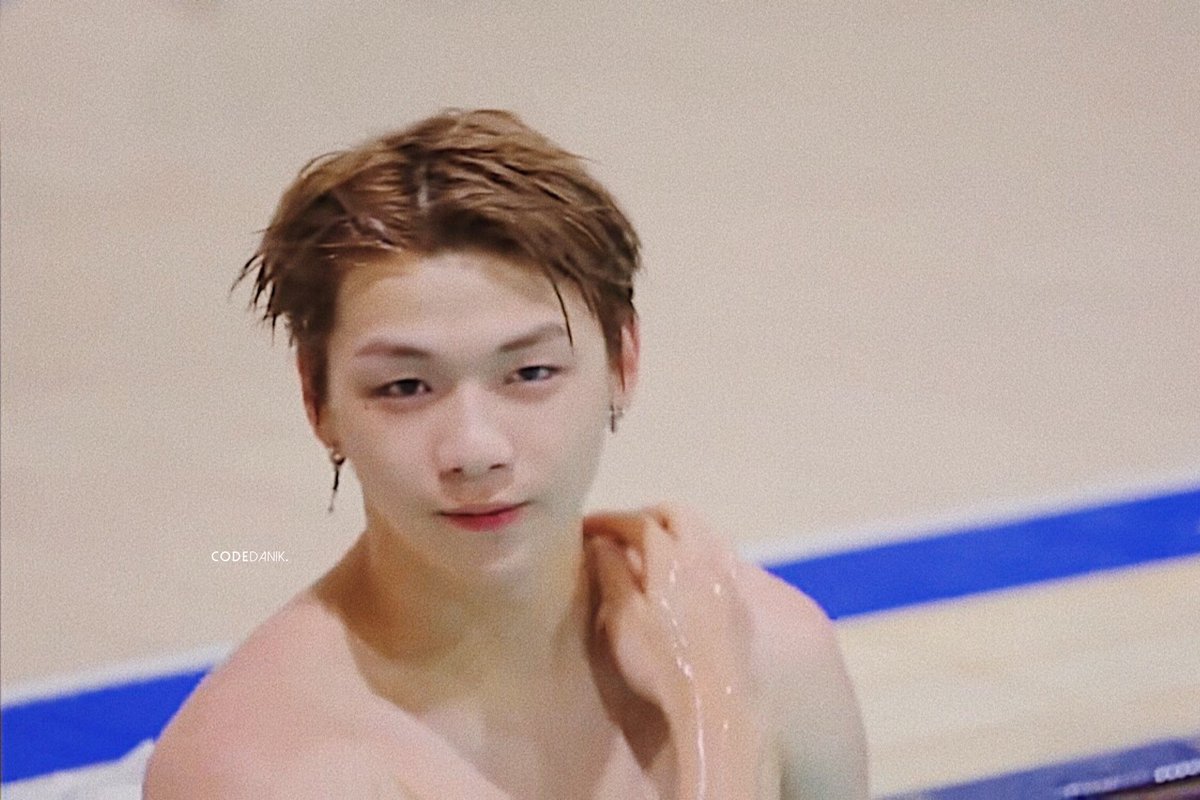 CodeDaniK's tweet photo. 🏊

#강다니엘 #kangdaniel #カンダニエル #คังแดเนียล #姜丹尼尔 https://t.co/ecVj2dTUQC