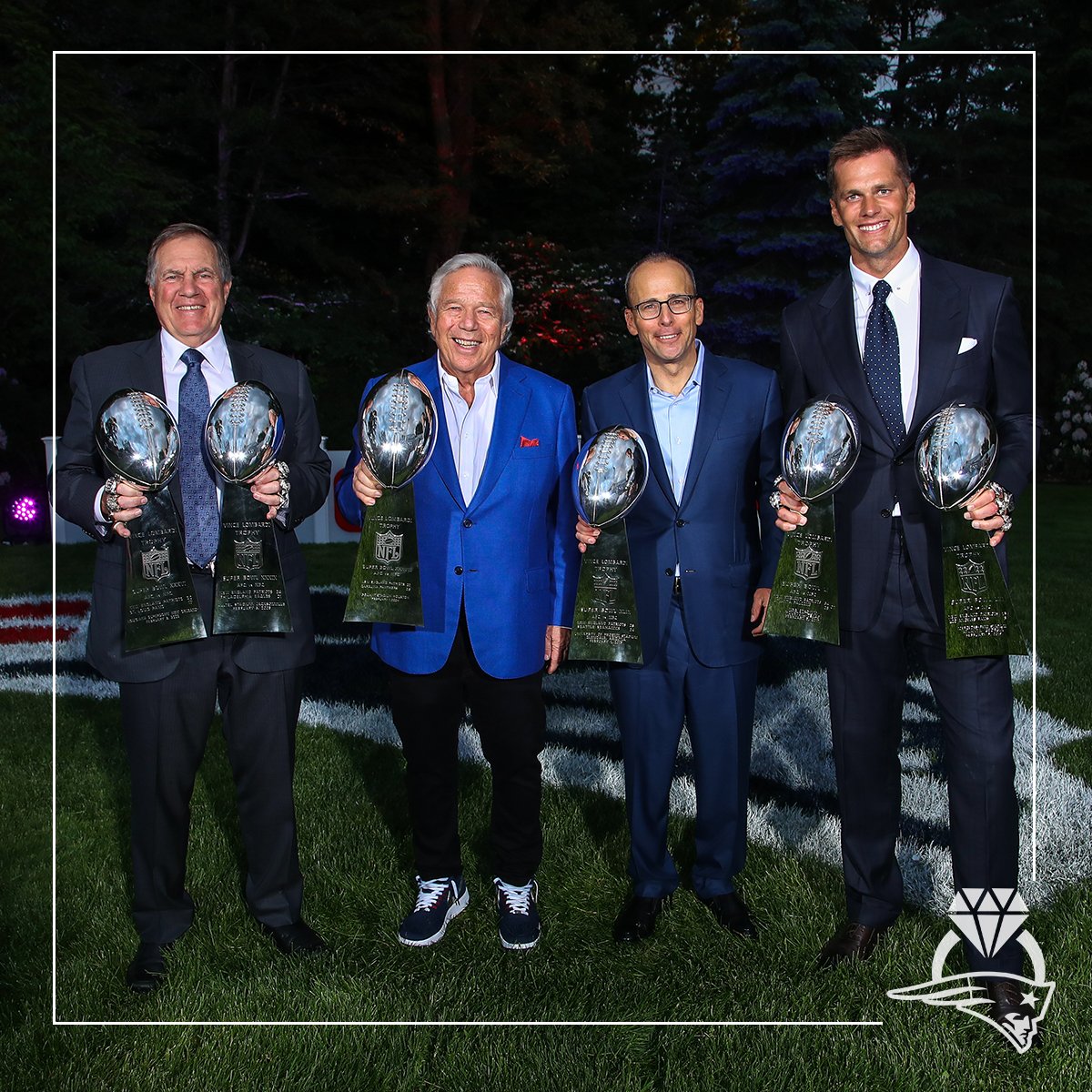 Patriots's tweet photo. Trophies &amp; GOATs.

📷: https://t.co/sN8SbZ3aOW https://t.co/XSTWe2Ccnt
