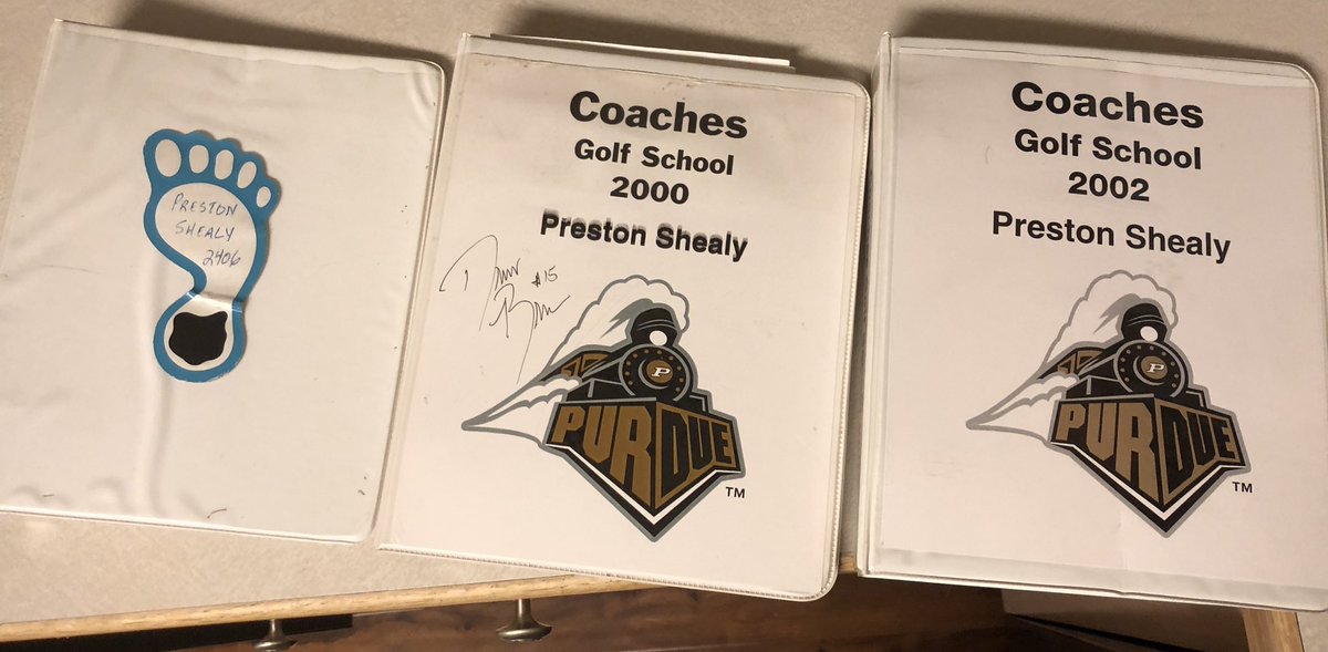 PrestonShealy's tweet photo. .@ashley_kathryn going through some old boxes and found these gems. Note yr 2000 autographed by Drew Brees. https://t.co/FERLxbSlb2