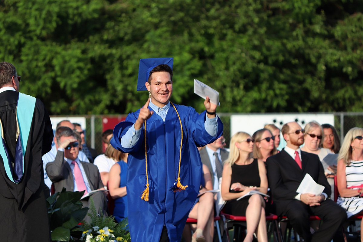 Hampton_Talbots's tweet photo. Congratulations to the Class of 2019! https://t.co/SI2QmUzKVu