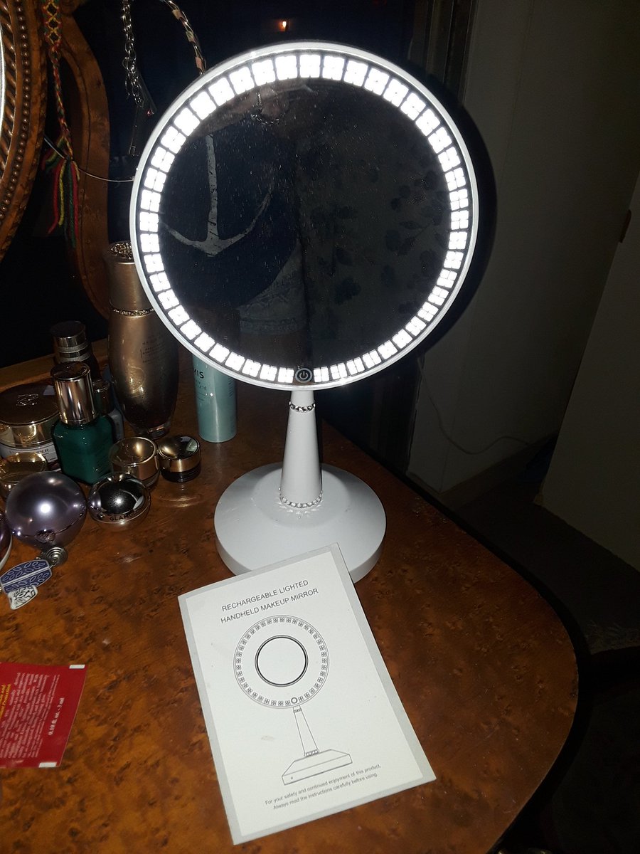 HelenaofTroy60's tweet photo. LOOK @ImpressionsV
Handheld Vanity Mirror. I LOVE MINE!❤ DM me for info on this mirror from #Impression #ImpressionVanity https://t.co/T4Sh70Bmjs