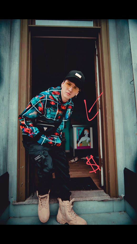 christophervele's tweet photo. Cuánto por este cuadro? https://t.co/FQg23WVzyL