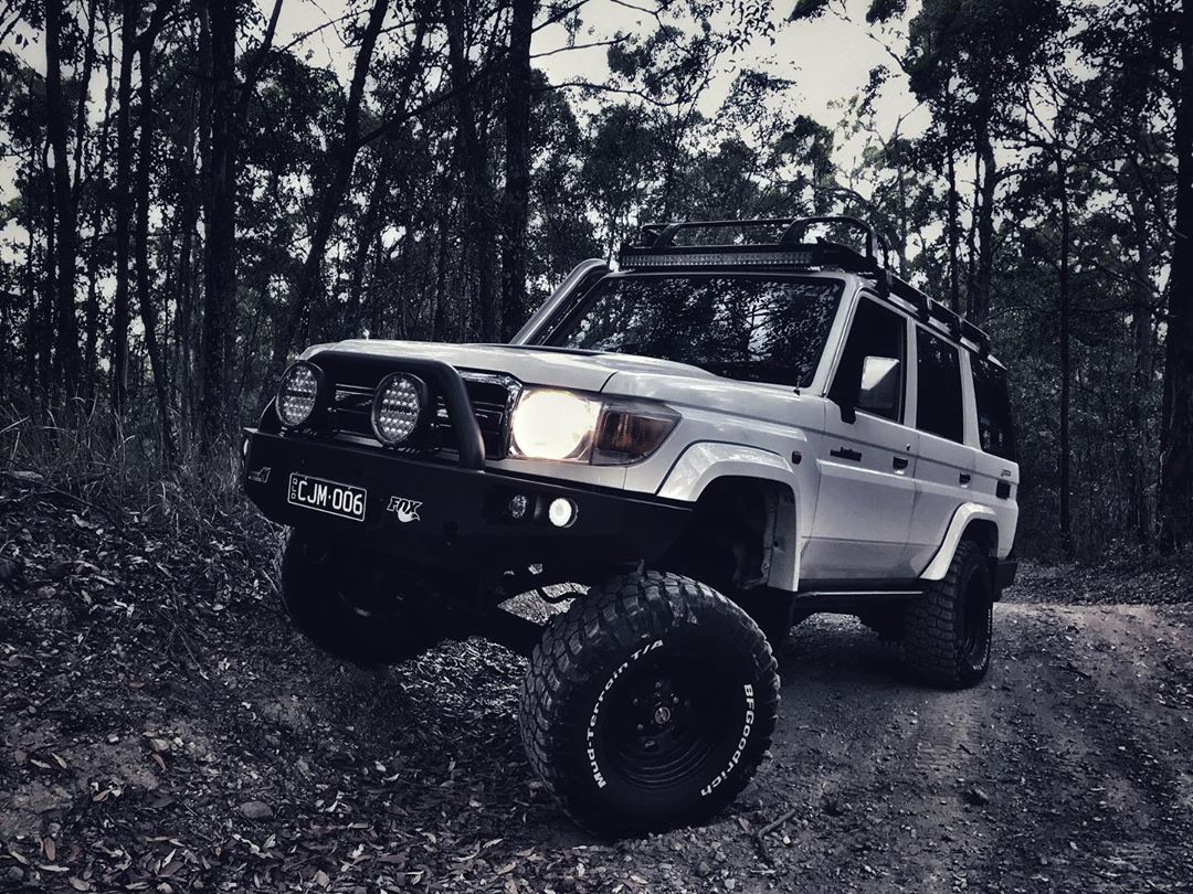 superior4x4's tweet photo. Repost: Happy Friday! ๐คค
๐ท: @coreylc76
#toyotalandcruiser #toyota #landcruiser #uneek4x4 #bfgoodrich #superiorengineering #superior4x4 #foxshocks #lifted #muddies #offroad #australia #flex https://t.co/RPa9uRH3QW