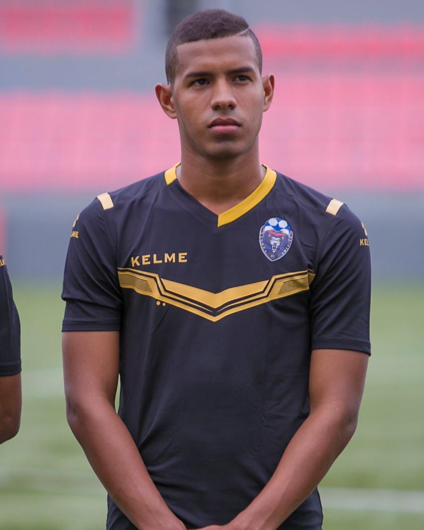 ¡¡¡CONVOCADO A SELE-SUB22!!! Felicitamos a nuestro jugador Rafael Águila (<a href="/rafaaguila/">rafael arellano</a>.10 ) quién es convocado para los entrenamientos de la Selección Sub22 de cara a los juegos Panamericanos.
Iniciando su faena de entrenos este lunes 10 de junio , en el Rommel Fernández.#Leones